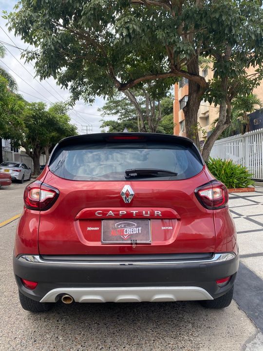 RENAULT CAPTUR INTENS BOSE TP 2000CC 2021