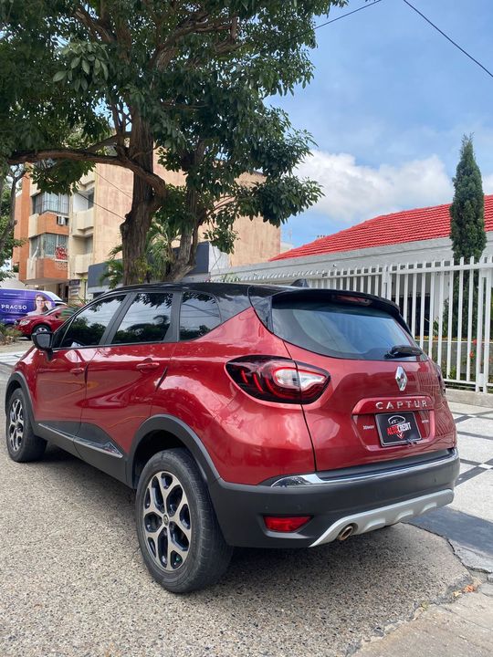 RENAULT CAPTUR INTENS BOSE TP 2000CC 2021