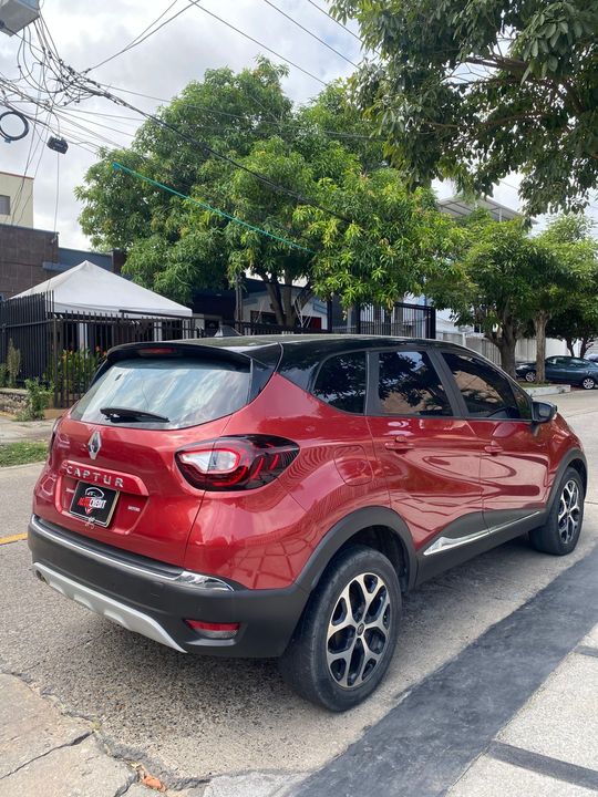 RENAULT CAPTUR INTENS BOSE TP 2000CC 2021