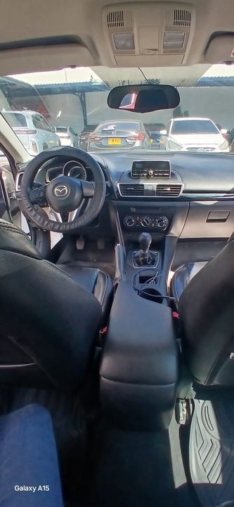 MAZDA 3 PRIME MT 2000CC 2015