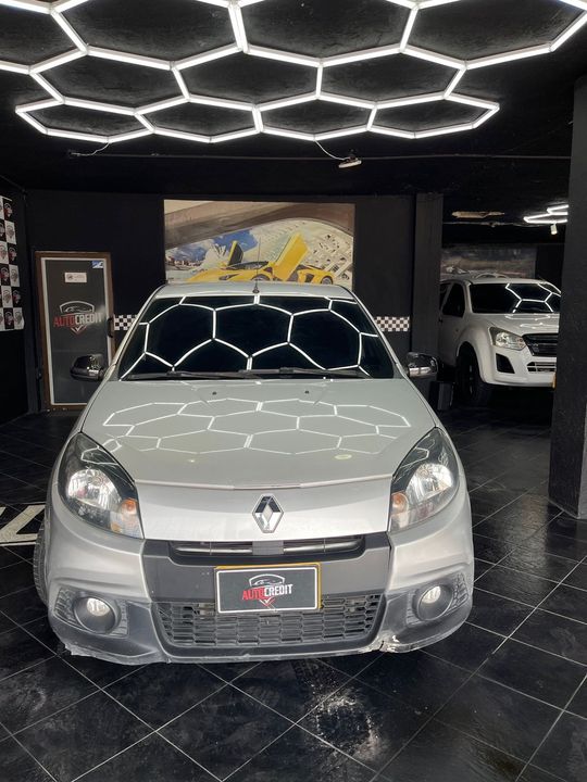 RENAULT SANDERO GT LINE MT 1600CC 16V 2015