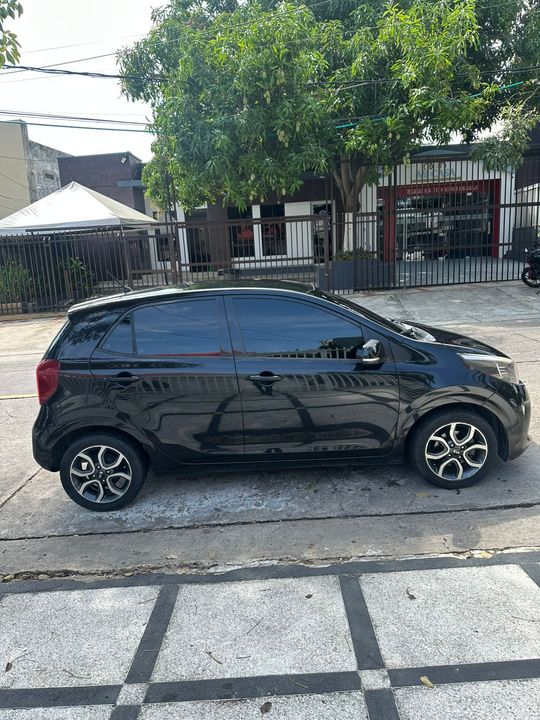 KIA PICANTO ZENITH MT 1250CC 2AB ABS AA R15 2018