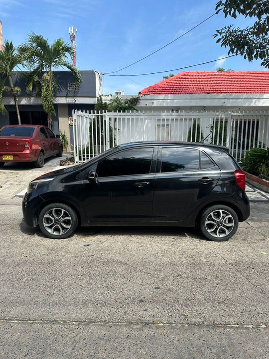 KIA PICANTO ZENITH MT 1250CC 2AB ABS AA R15 2018