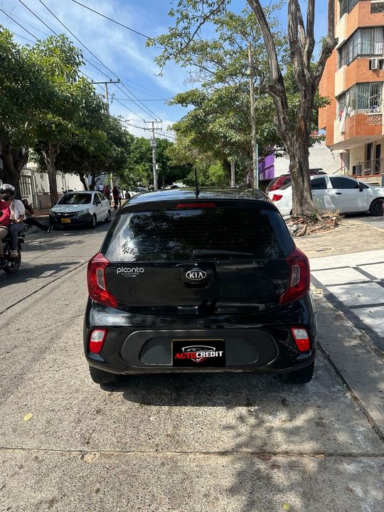 KIA PICANTO ZENITH MT 1250CC 2AB ABS AA R15 2018