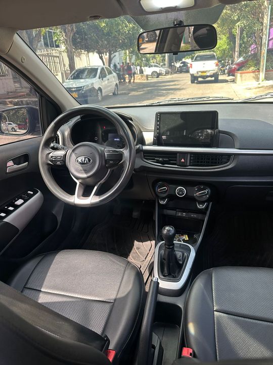 KIA PICANTO ZENITH MT 1250CC 2AB ABS AA R15 2018