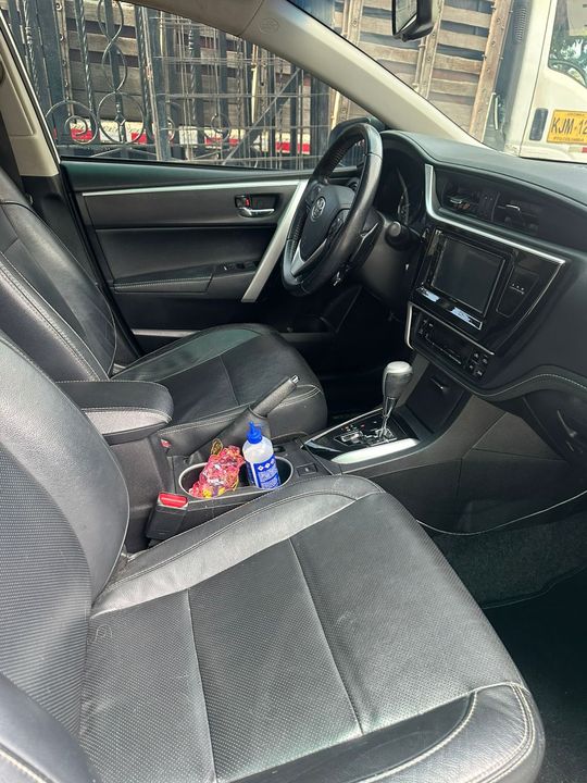 TOYOTA COROLLA SE-G TP 1800CC 7AB ABS 2019