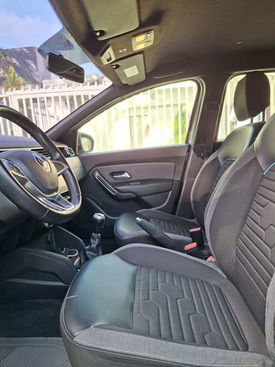 RENAULT DUSTER OUTSIDER MT 1300CC T 4X4 2022