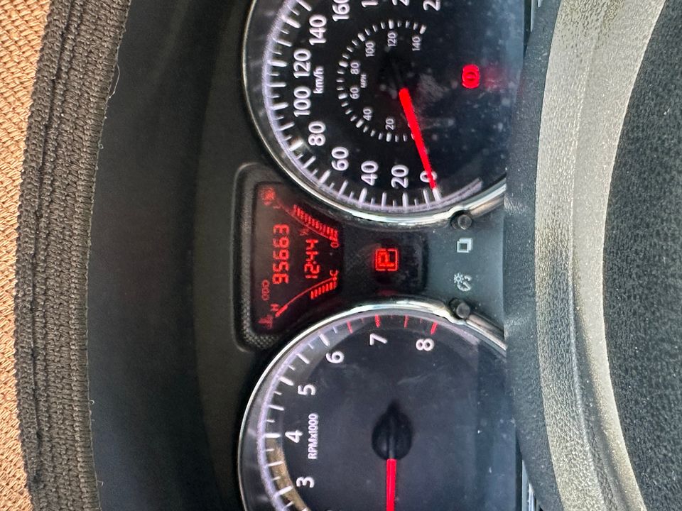 NISSAN VERSA ADVANCE AT 1600CC 2AB ABS 2013