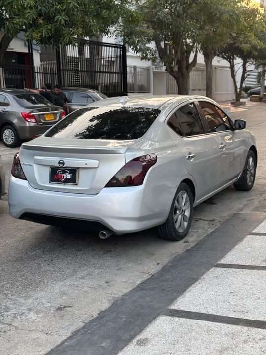 NISSAN VERSA ADVANCE AT 1600CC 2AB ABS 2015