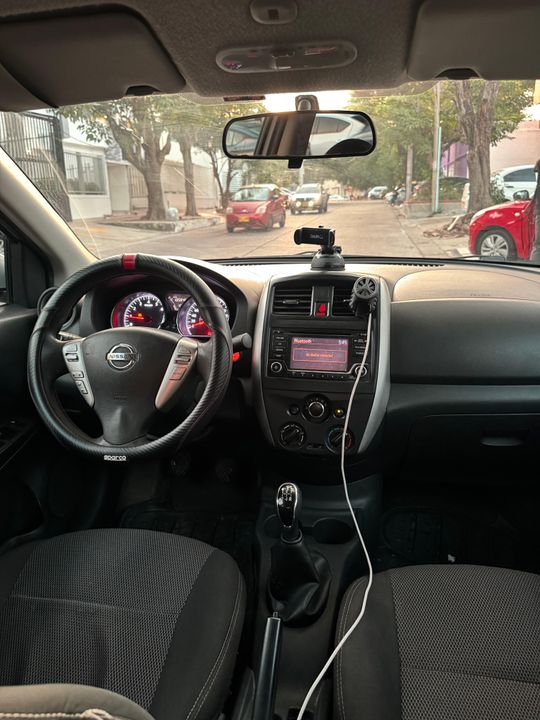 NISSAN VERSA ADVANCE AT 1600CC 2AB ABS 2015