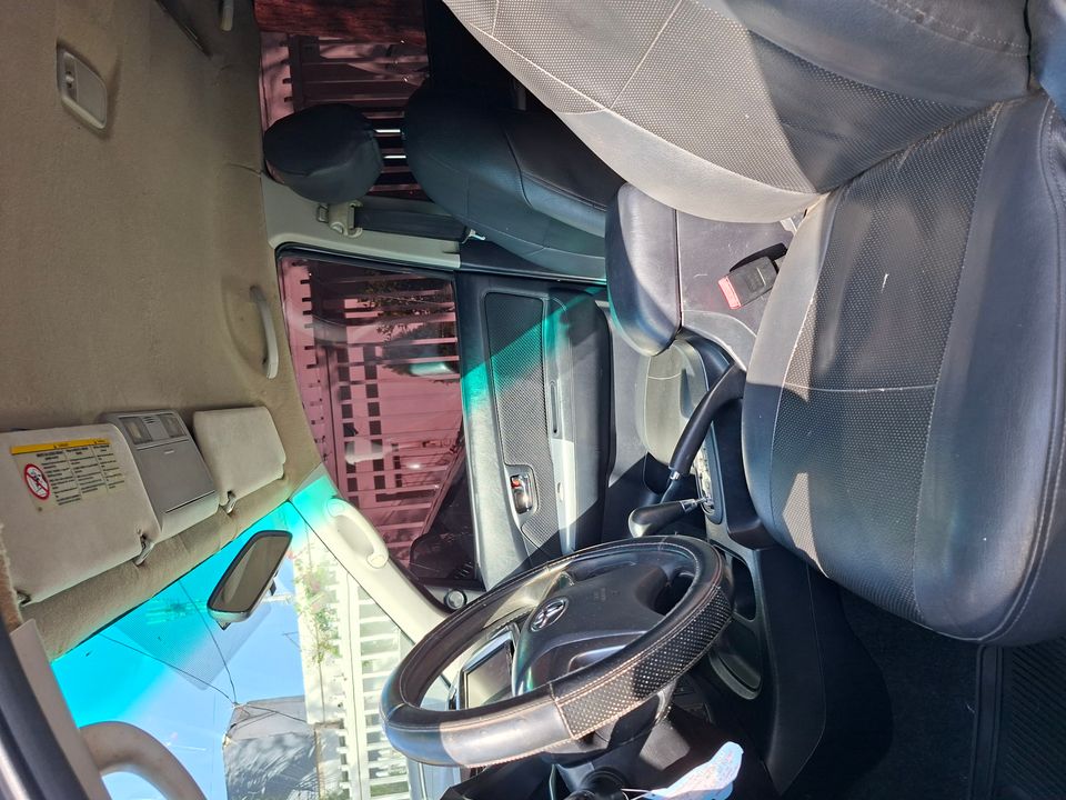 TOYOTA FORTUNER 2.7L AT 2700CC 4X2 2012