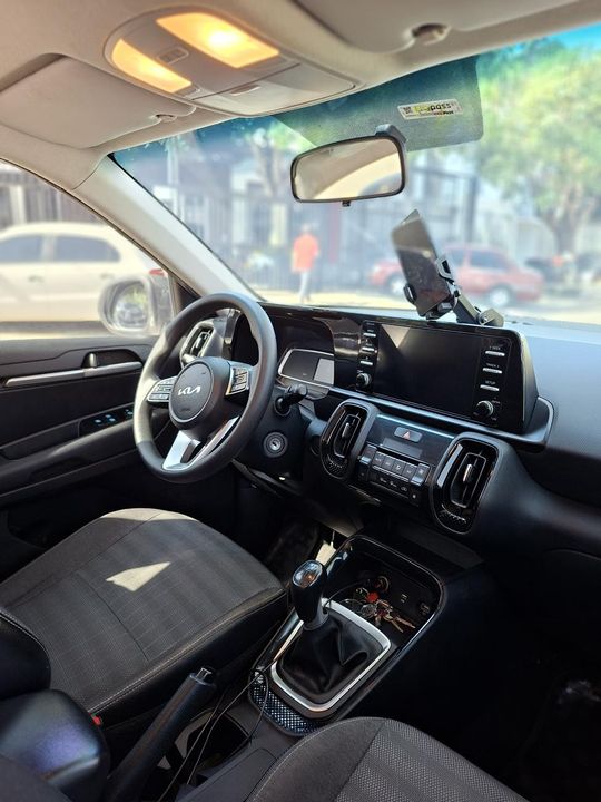 KIA SONET VIBRANT MT 1500CC 6AB ABS 2022