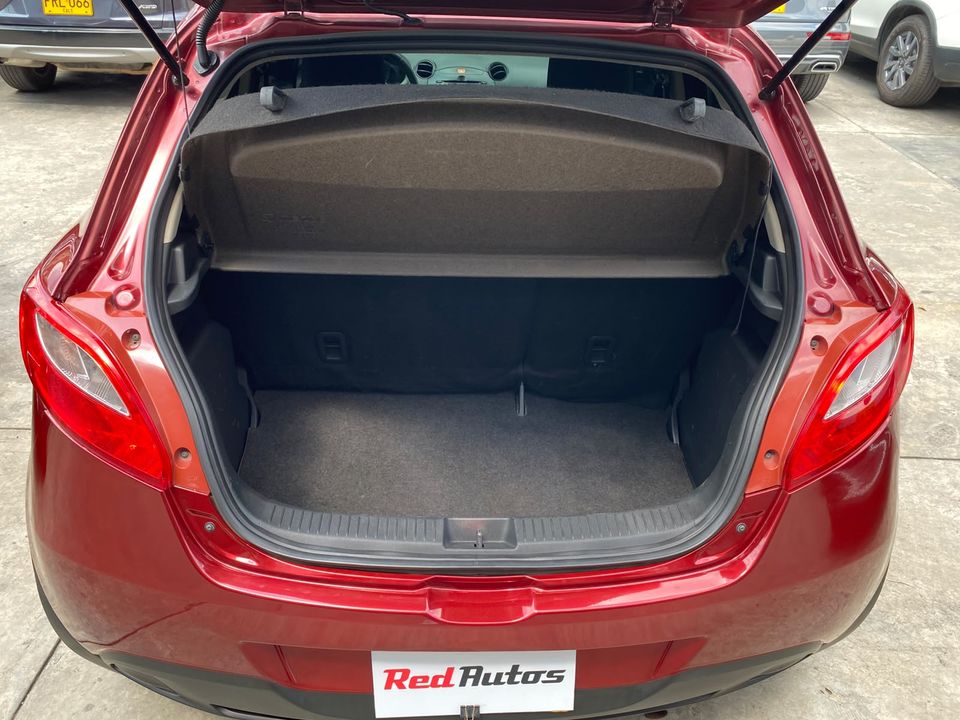 MAZDA 2 15HM1C MT 1500CC 5P 2013
