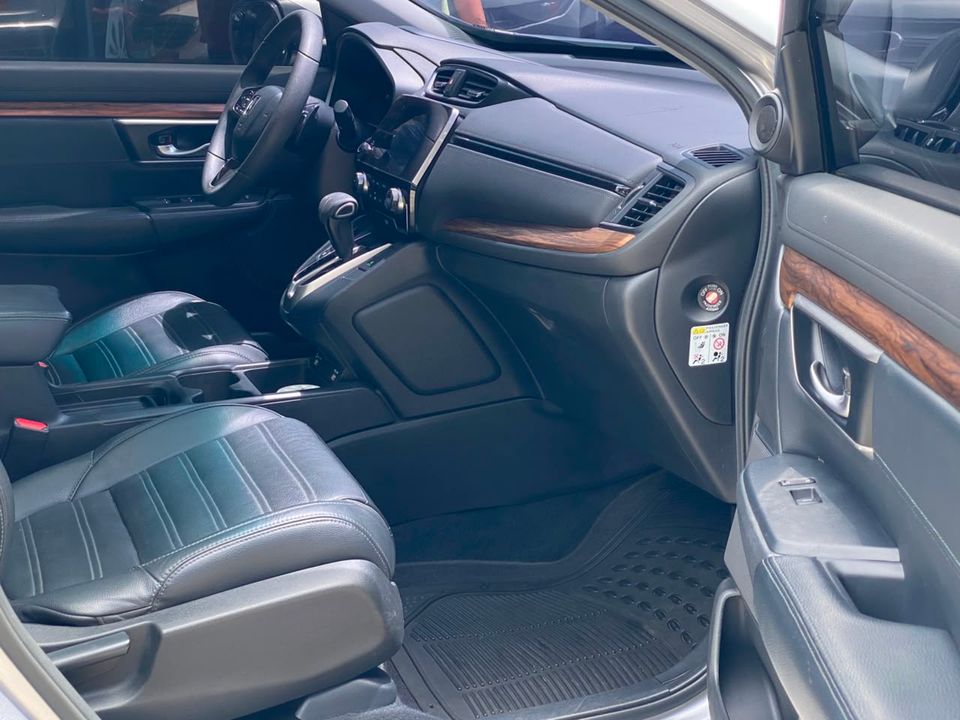 HONDA CRV PRESTIGE 2WD TP 1500CC T 4X2 6AB ABS CT TC 2022
