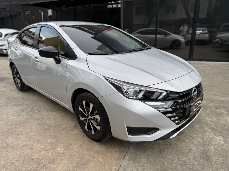 NISSAN VERSA SENSE AT 1600CC RIN 15 2024