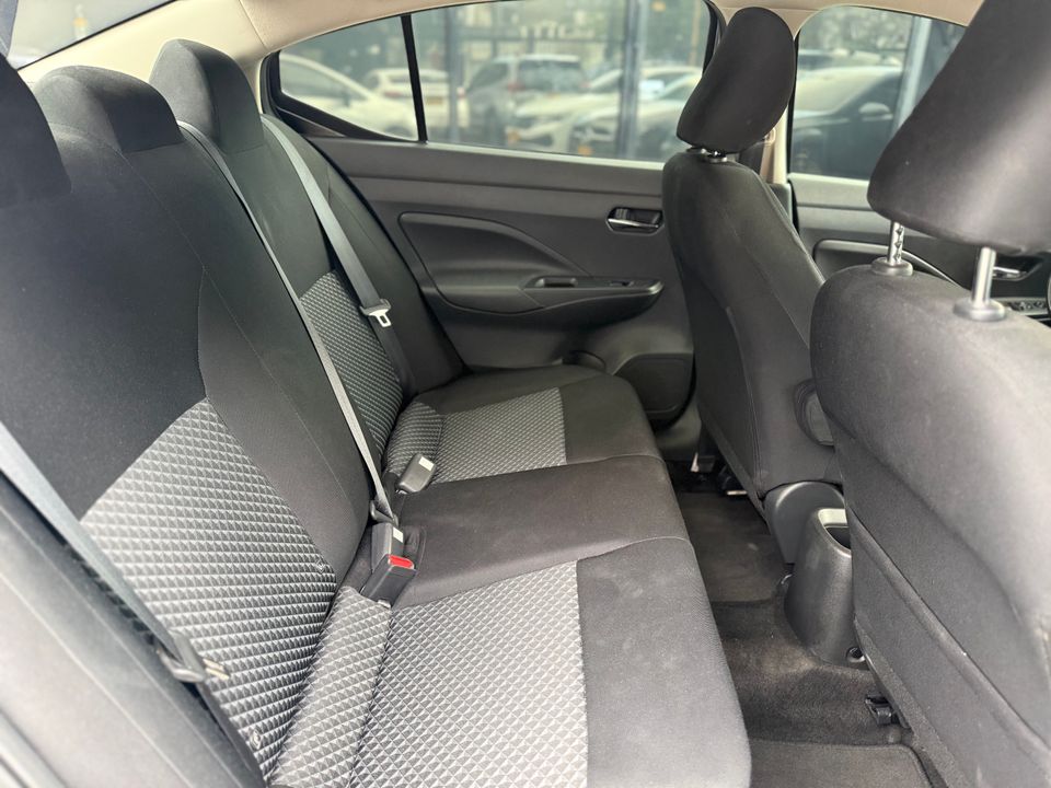 NISSAN VERSA SENSE AT 1600CC RIN 15 2024