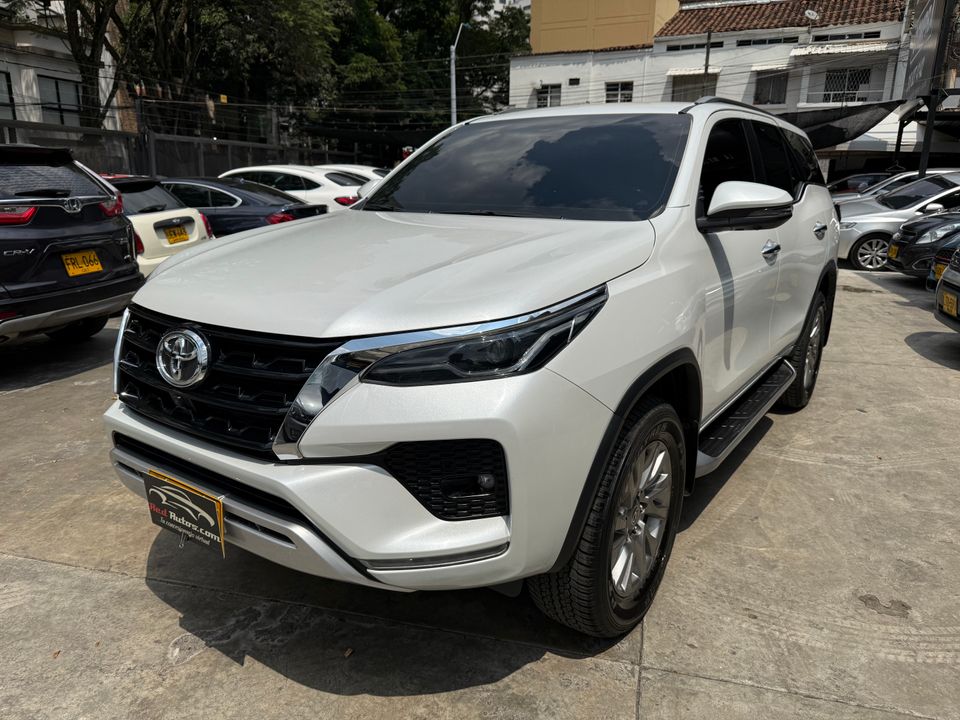 TOYOTA FORTUNER 2.7L SRV TP 2700CC 7AB 4X2 TC 2023