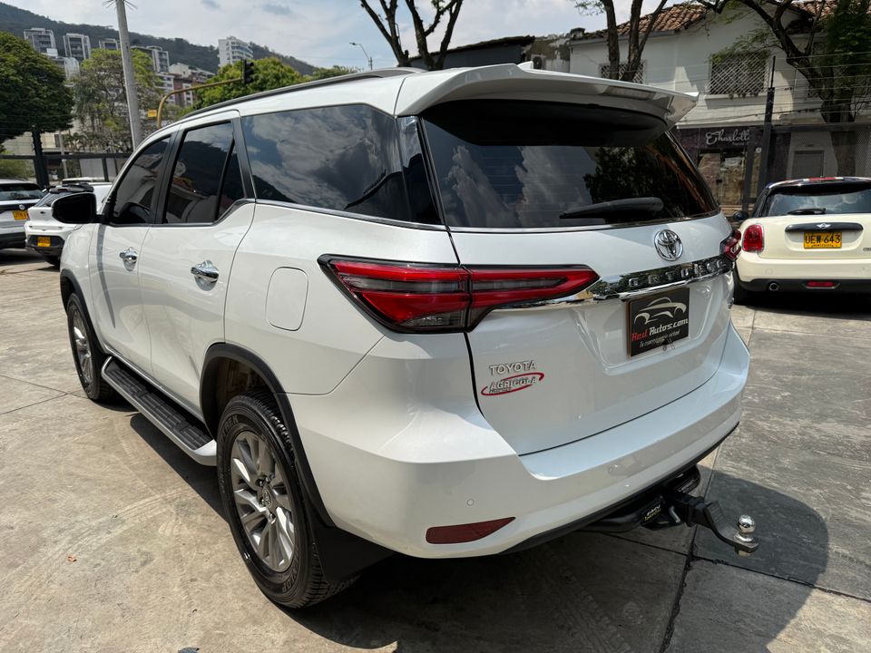 TOYOTA FORTUNER 2.7L SRV TP 2700CC 7AB 4X2 TC 2023