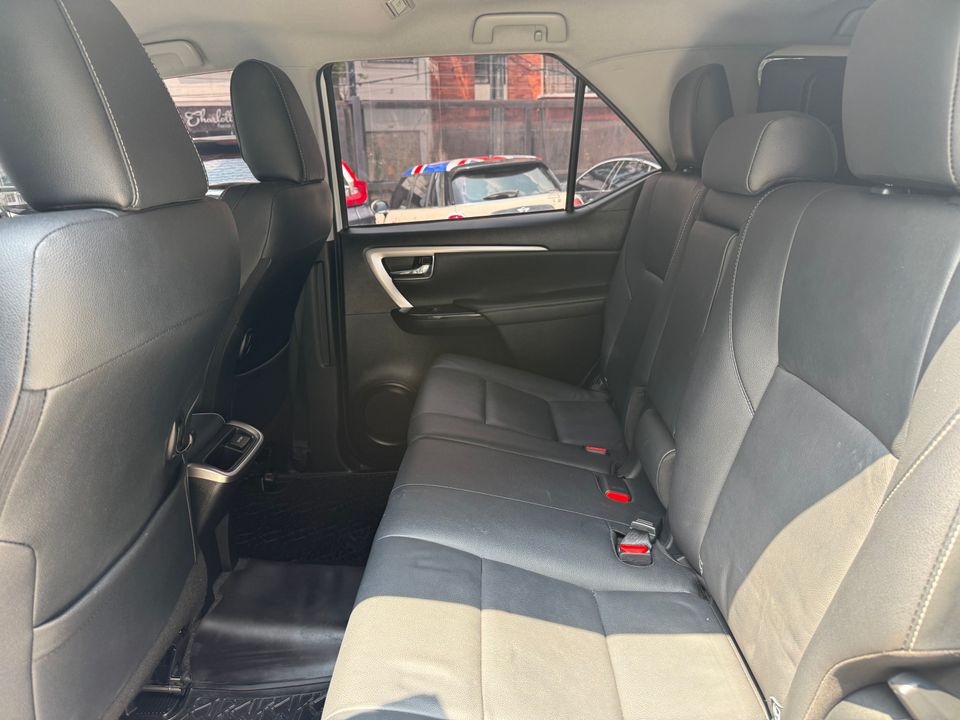 TOYOTA FORTUNER 2.7L SRV TP 2700CC 7AB 4X2 TC 2023