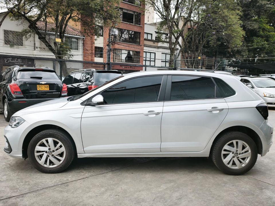 VOLKSWAGEN POLO TRENDLINE MT 1600CC 4AB ABS 2025