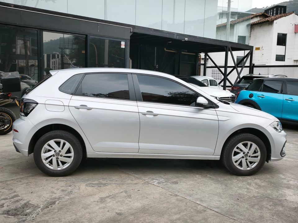 VOLKSWAGEN POLO TRENDLINE MT 1600CC 4AB ABS 2025