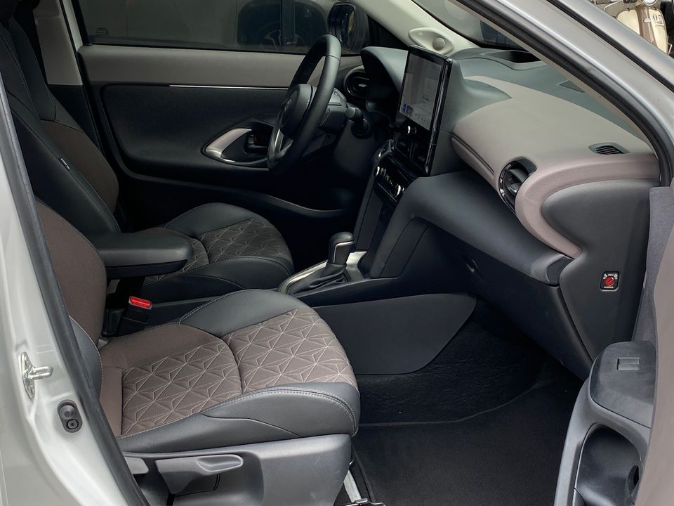 TOYOTA YARIS CROSS XLS HYBRID TP 1500CC 8AB 4X2 2025