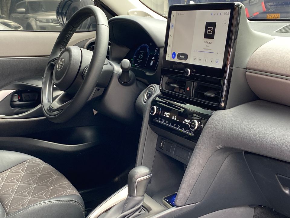 TOYOTA YARIS CROSS XLS HYBRID TP 1500CC 8AB 4X2 2025