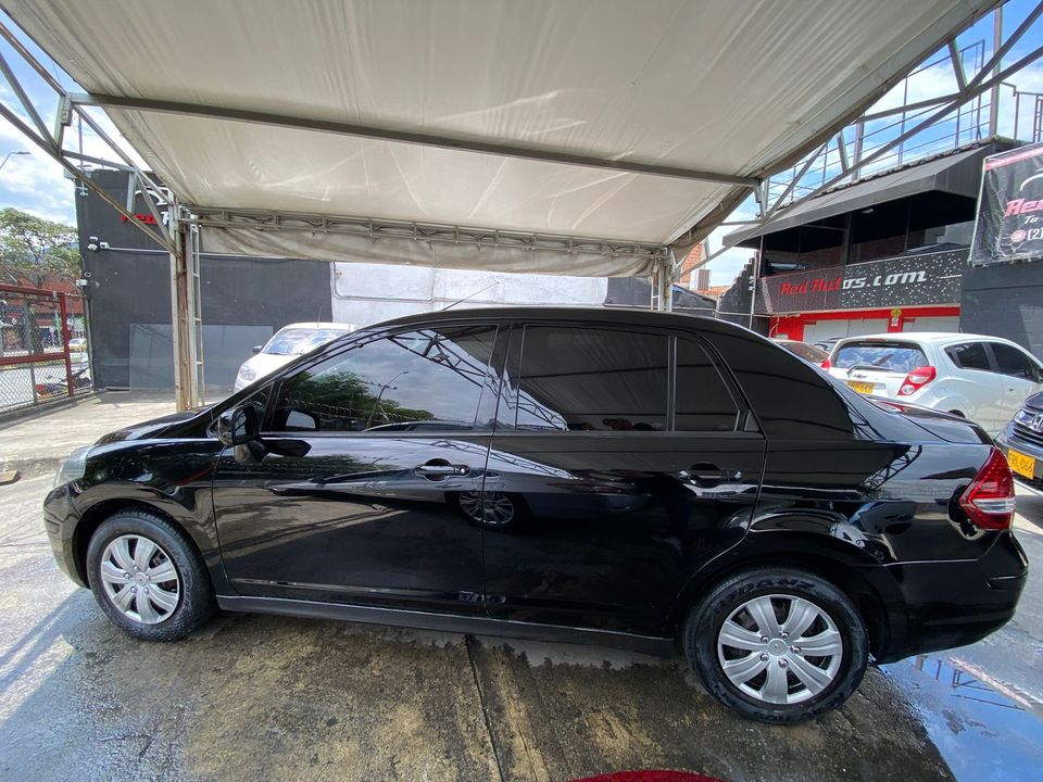 NISSAN TIIDA SD MIIO AT 1800CC AA 2015