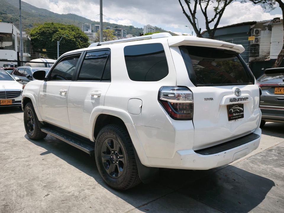 TOYOTA 4RUNNER SR5 TP 4000CC 6AB 2017