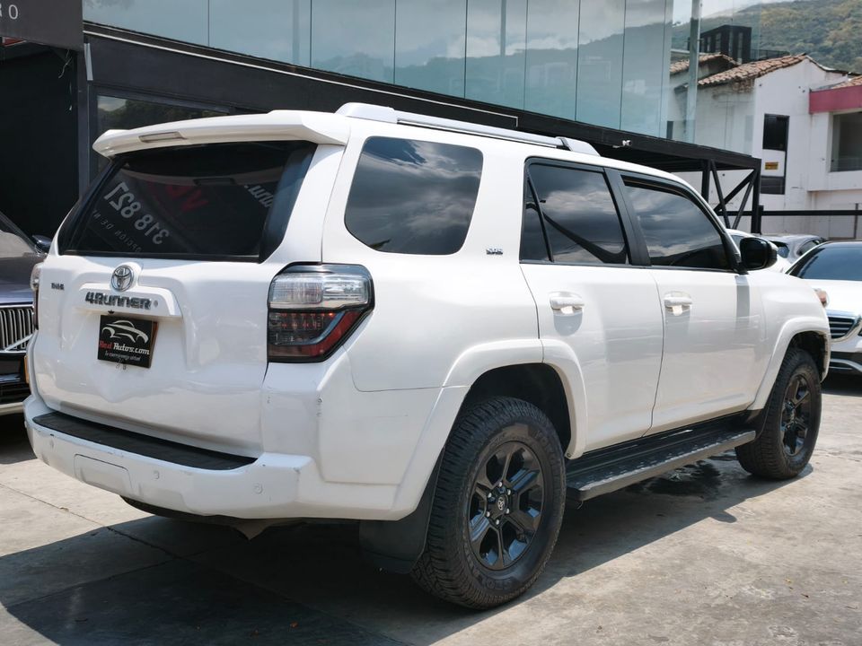 TOYOTA 4RUNNER SR5 TP 4000CC 6AB 2017
