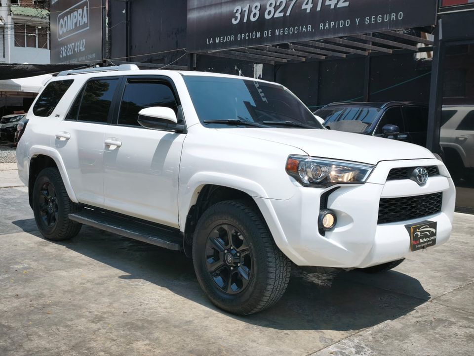 TOYOTA 4RUNNER SR5 TP 4000CC 6AB 2017