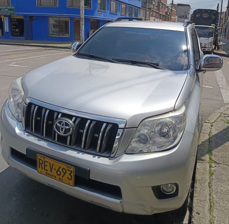 TOYOTA PRADO TX SUMO AT 2700CC 3P 2011