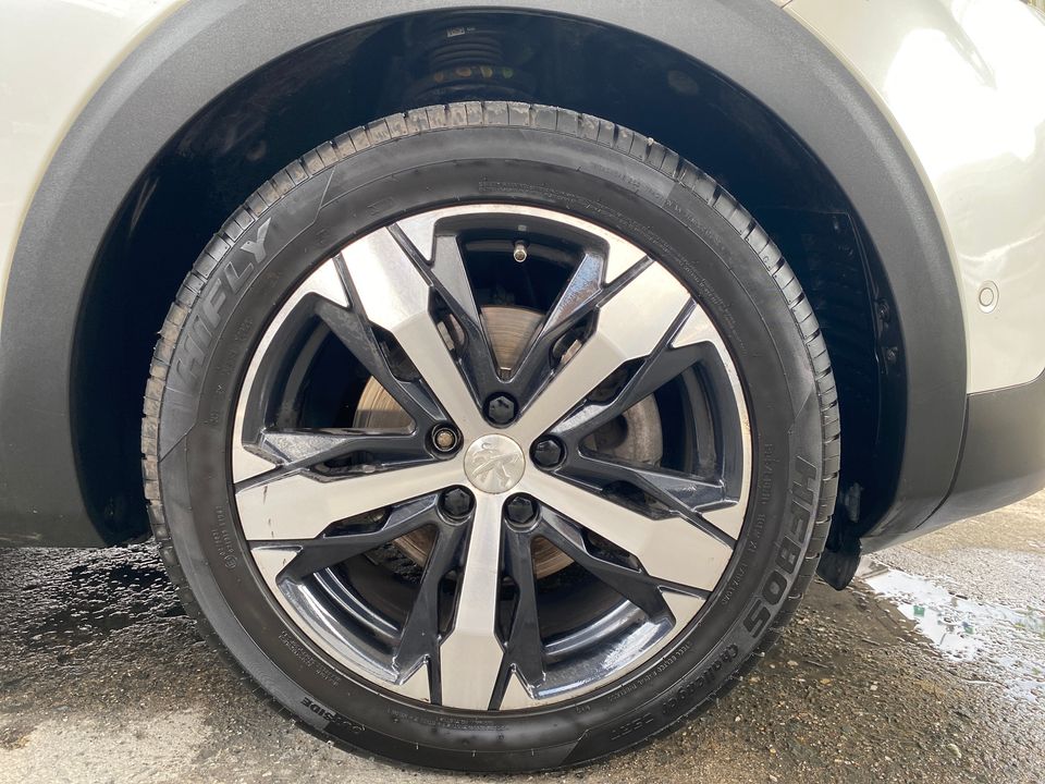 PEUGEOT 3008 ALLURE TP 1600CC T CT R18 2021