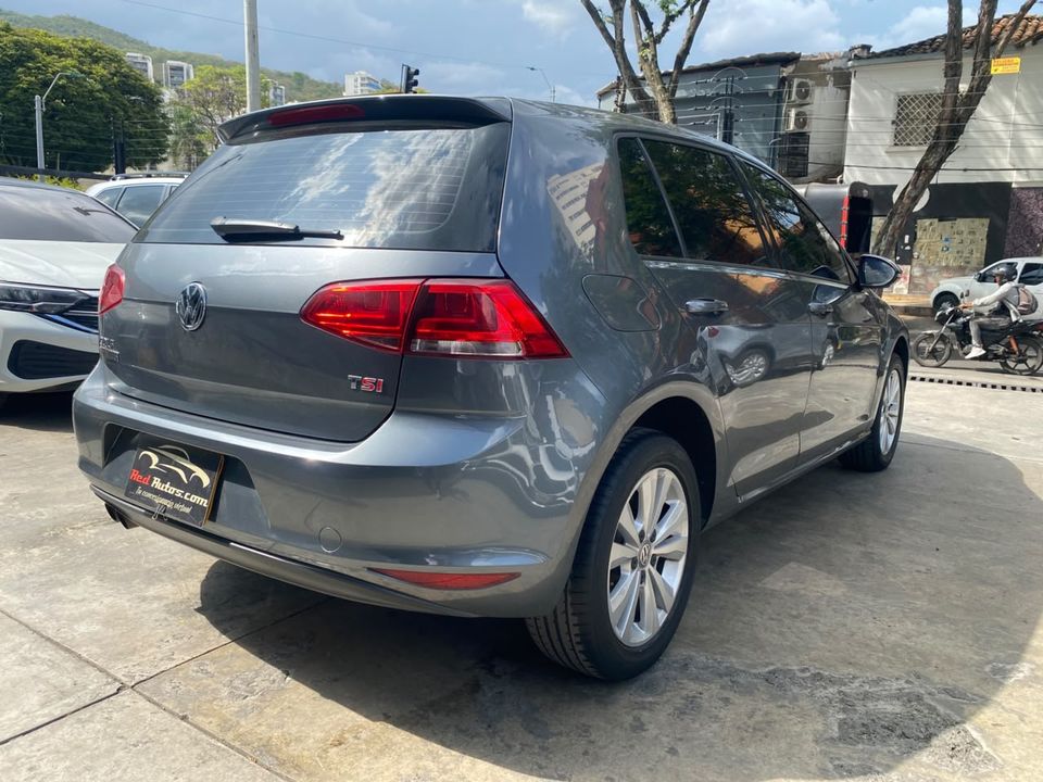 VOLKSWAGEN GOLF TSI COMFORTLINE TP 1400CC R16 T 2018