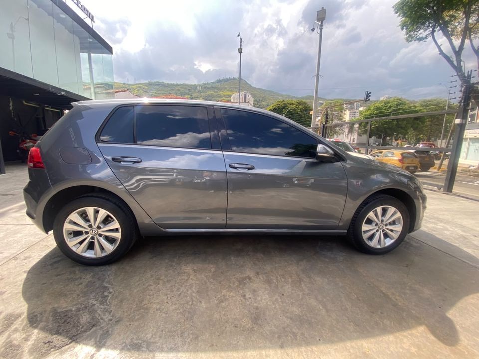 VOLKSWAGEN GOLF TSI COMFORTLINE TP 1400CC R16 T 2018