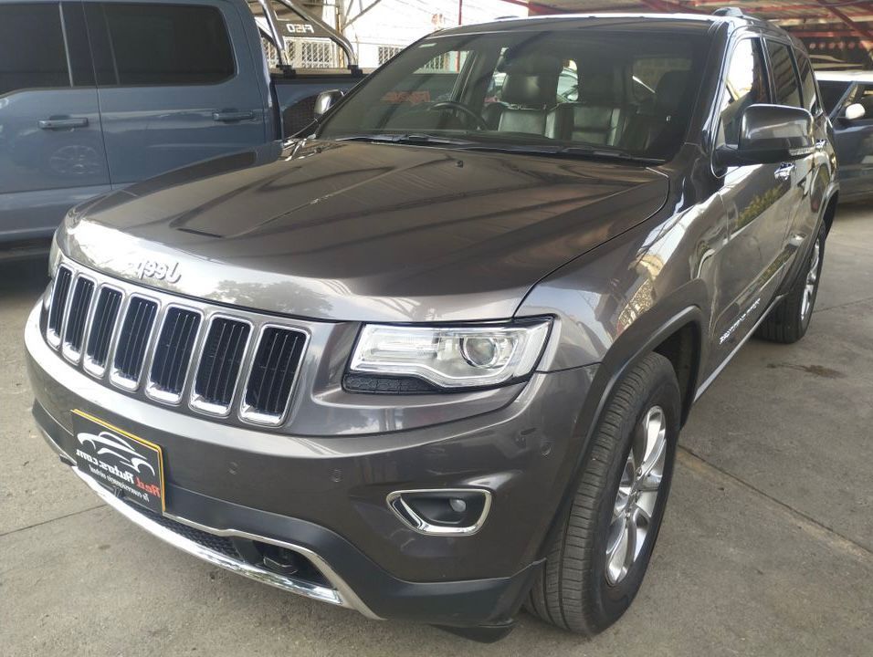 JEEP GRAND CHEROKEE LIMITED TP 5700CC CT 4X4 2015