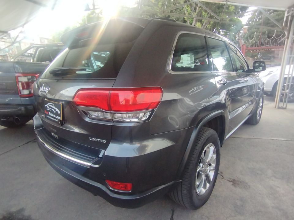 JEEP GRAND CHEROKEE LIMITED TP 5700CC CT 4X4 2015