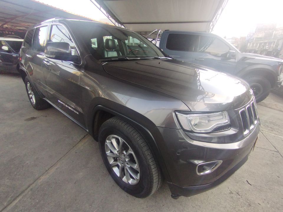 JEEP GRAND CHEROKEE LIMITED TP 5700CC CT 4X4 2015