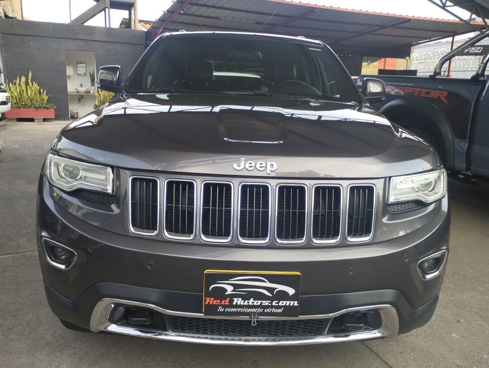 JEEP GRAND CHEROKEE LIMITED TP 5700CC CT 4X4 2015