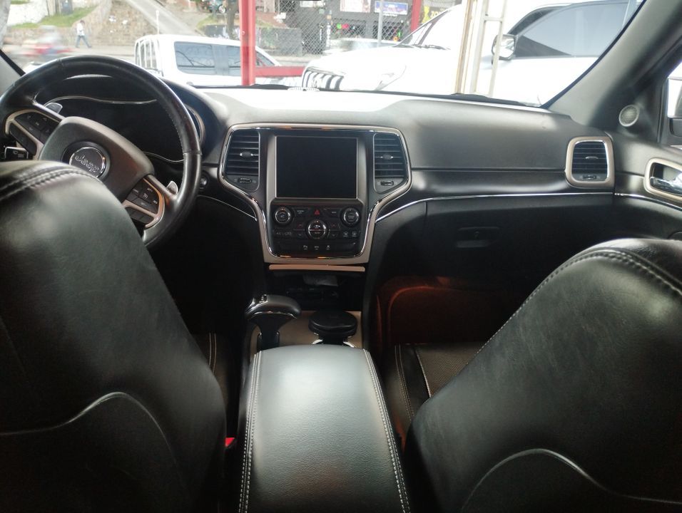 JEEP GRAND CHEROKEE LIMITED TP 5700CC CT 4X4 2015