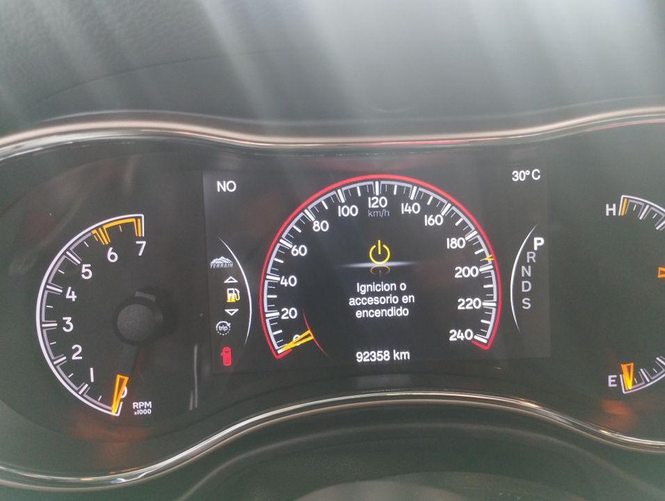 JEEP GRAND CHEROKEE LIMITED TP 5700CC CT 4X4 2015