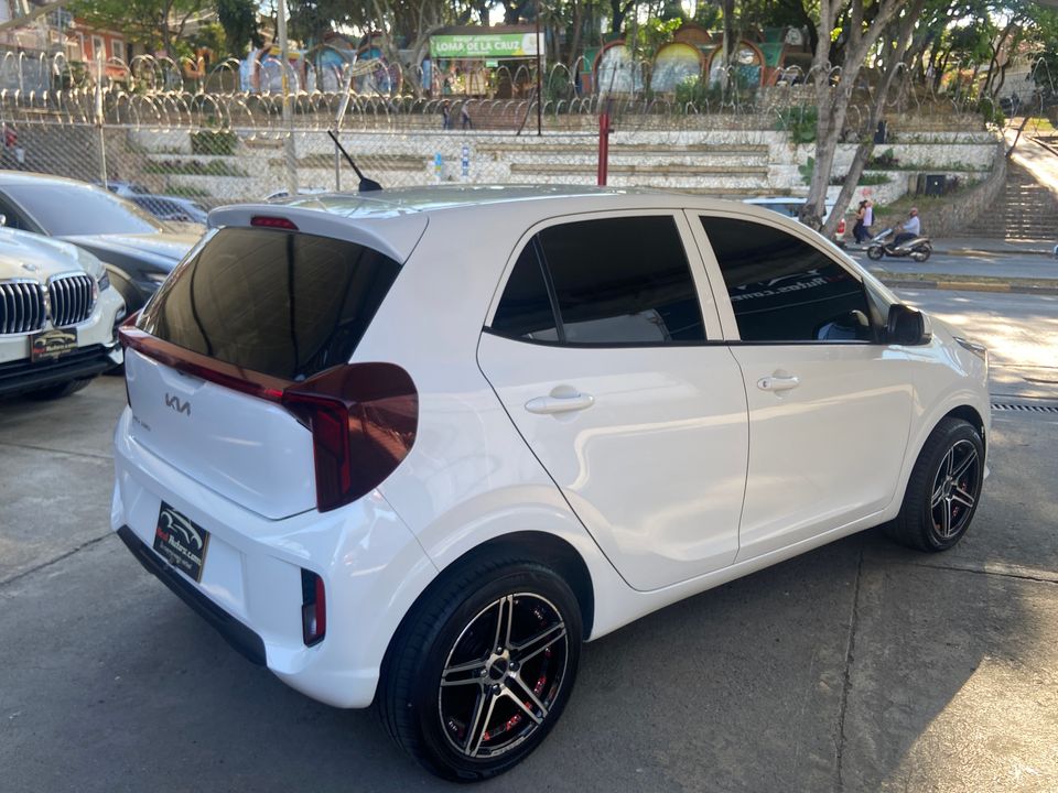 KIA PICANTO ZENITH MT 1250CC 6AB ABS AA R14 2026