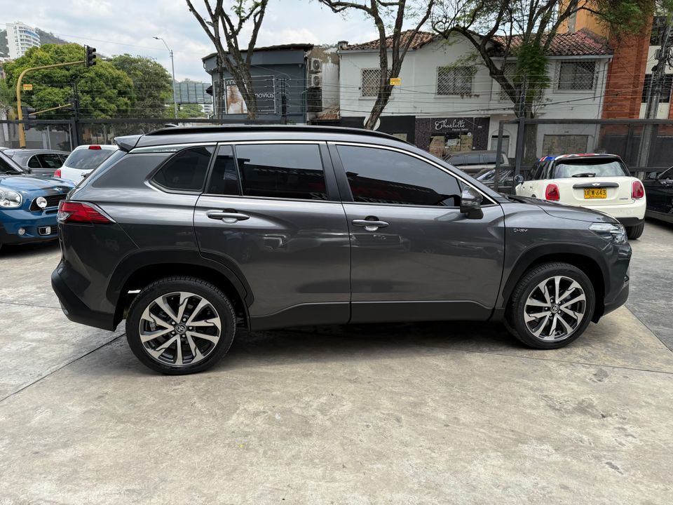 TOYOTA COROLLA CROSS SE-G HYBRID TP 1800CC 7AB 4X2 CT 2025