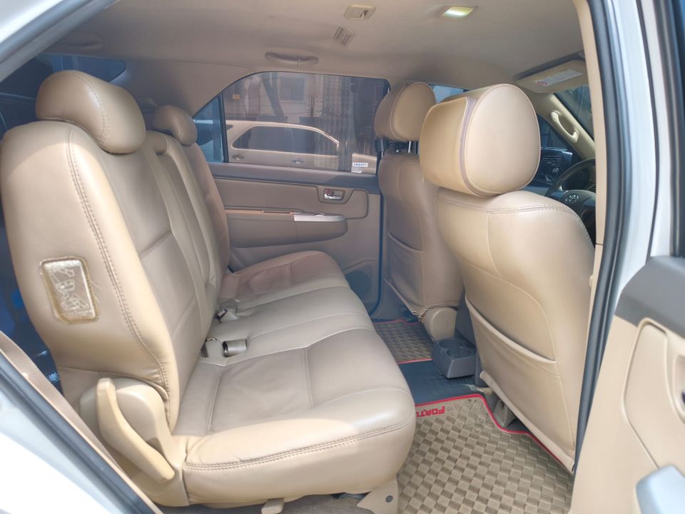 TOYOTA FORTUNER 2.7L AT 2700CC 4X4 2013