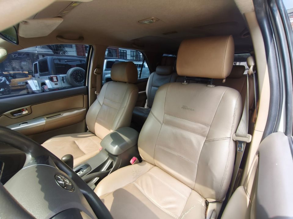TOYOTA FORTUNER 2.7L AT 2700CC 4X4 2013