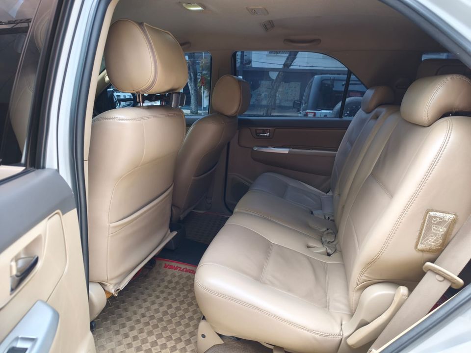 TOYOTA FORTUNER 2.7L AT 2700CC 4X4 2013