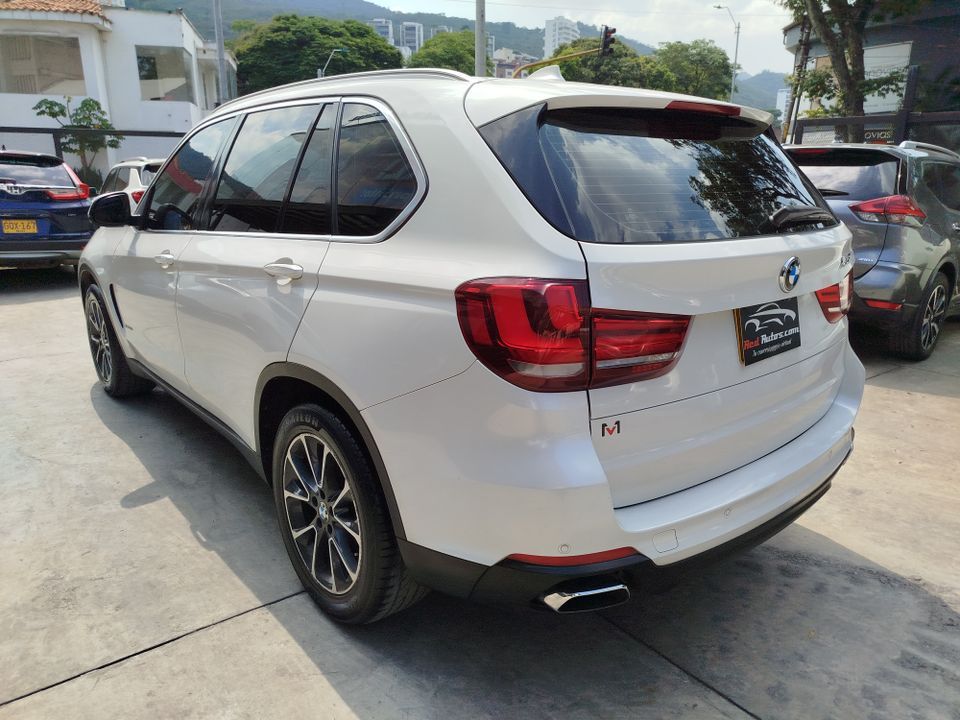 BMW X5 XDRIVE50I TP 4400CC T V8 2016