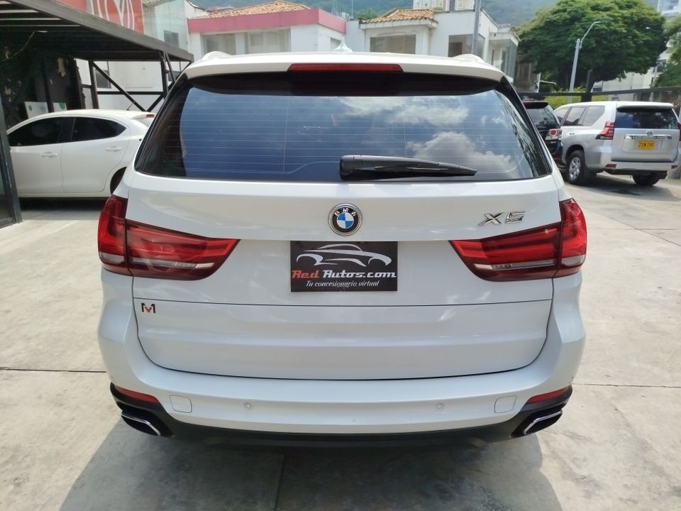 BMW X5 XDRIVE50I TP 4400CC T V8 2016