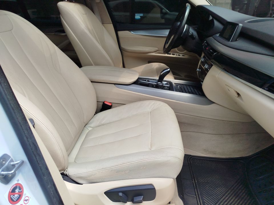BMW X5 XDRIVE50I TP 4400CC T V8 2016