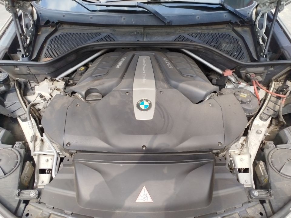 BMW X5 XDRIVE50I TP 4400CC T V8 2016